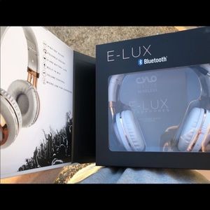 Cylo E-lux wireless headphones